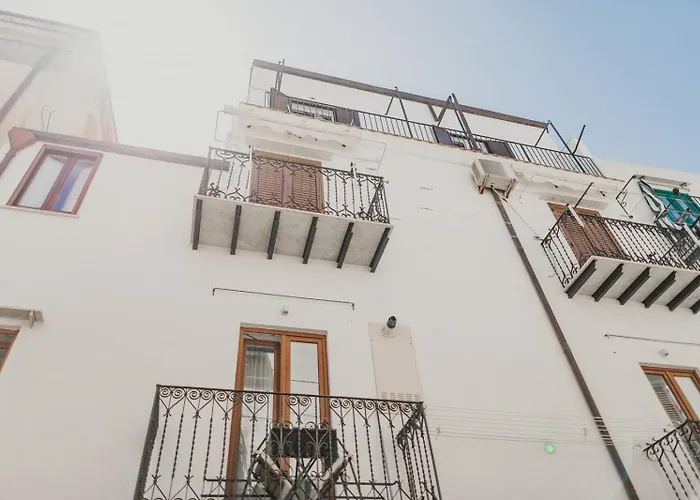 Don Pietro E Donna Concetta * Cefalù